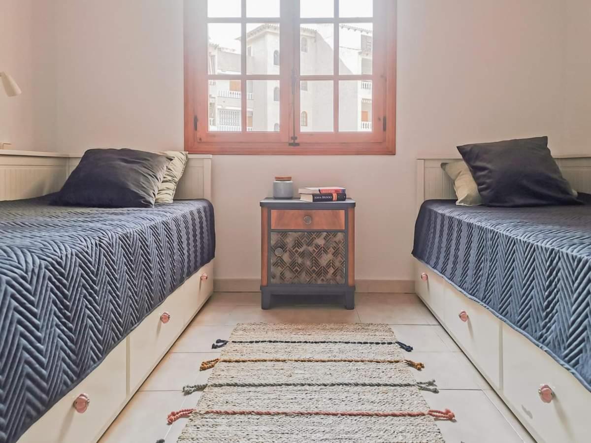 Casa Del Angel , Cosy 2 Bed Apartment,150M From Playa Los Locos Plus Beautiful Swimming Pool 또레비에하 외부 사진